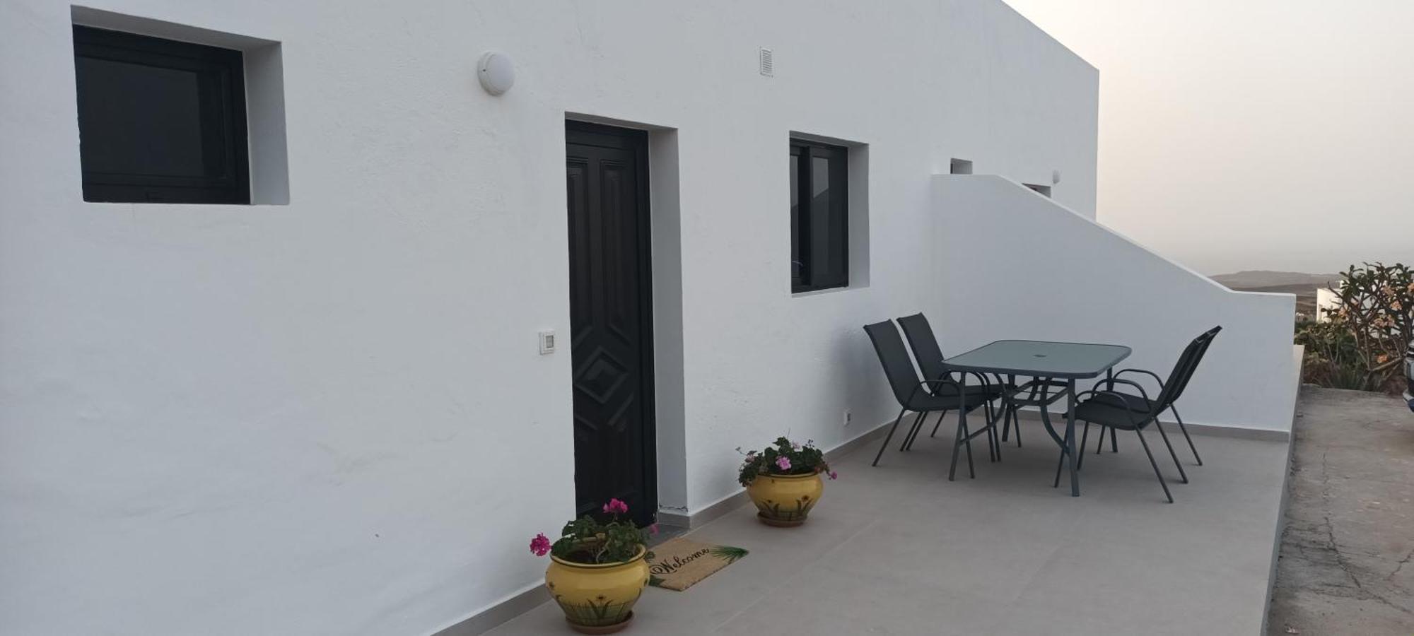 Apartamentos Falcon Tinajo Exterior photo